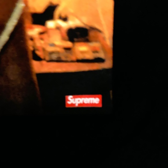 Supreme T-shirt - Picture 2 of 3